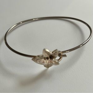 2/$20 Thin Single Leaf Bangle